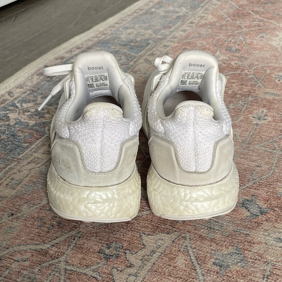 Adidas Ultra Boost - Picture 3 of 6